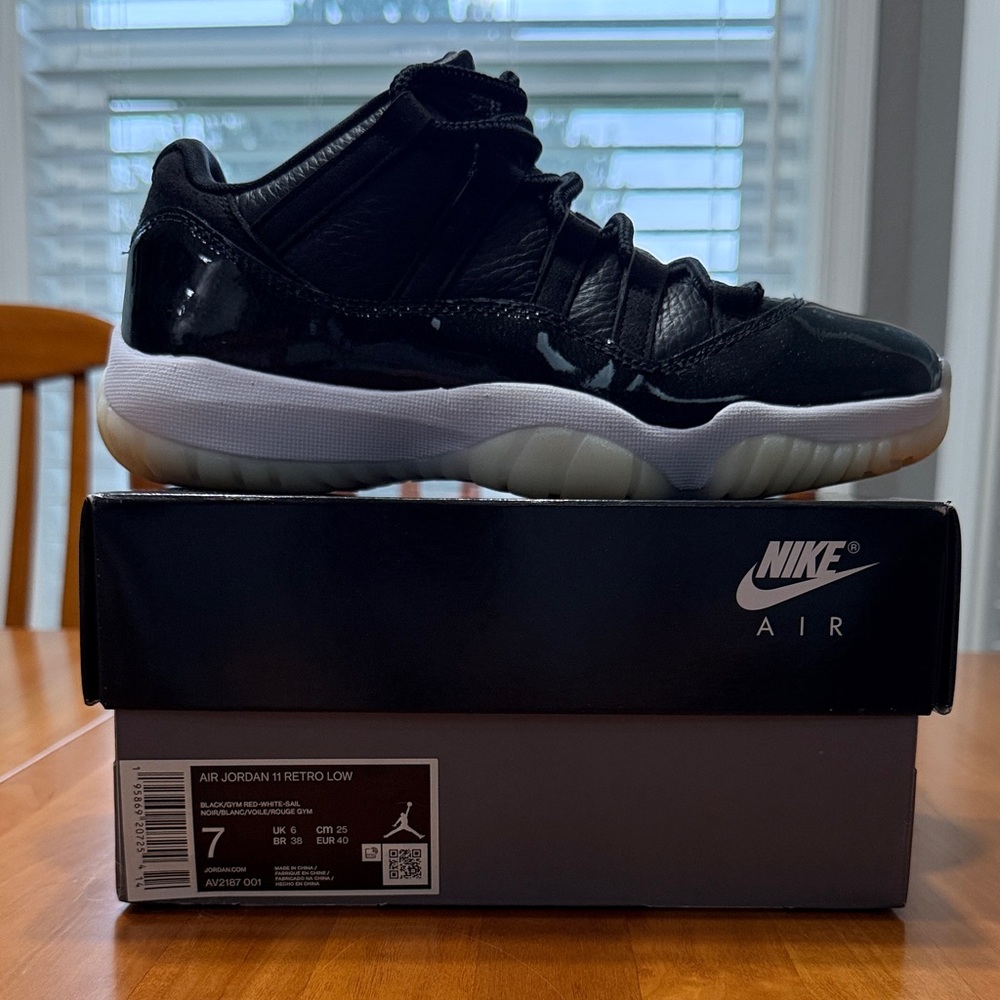 Nike Air Jordan 11 Retro Low Sneakers - Black and White